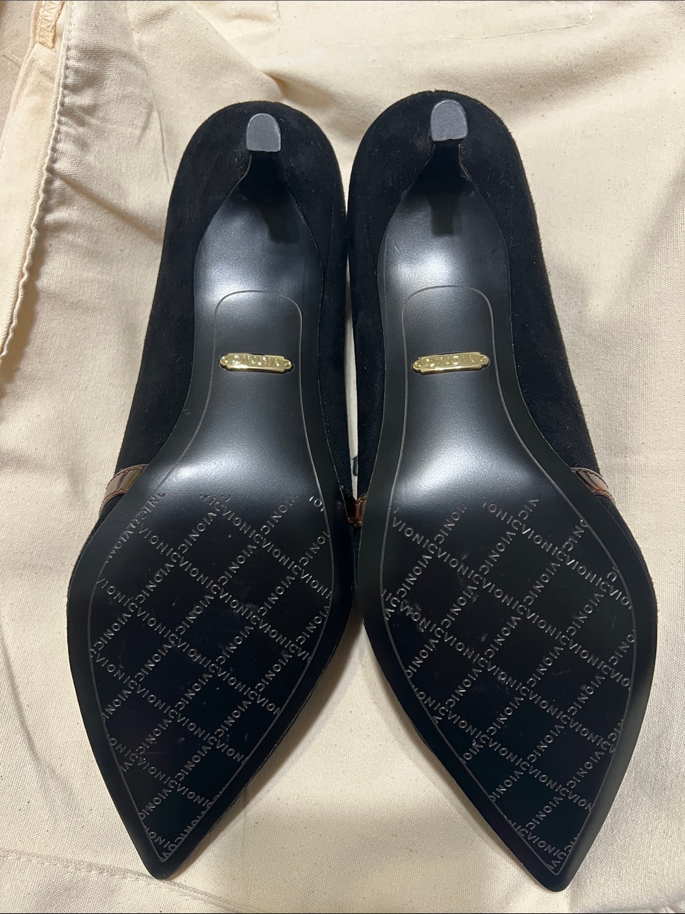 Vionic Black Pointed-Toe Mary Jane Pumps with Tortoiseshell Strap - Picture 3 of 6